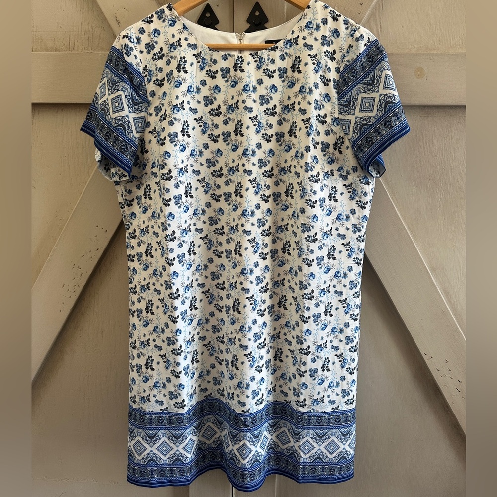 Lulus Blue & White Floral Border Print Shift Dress Size Medium